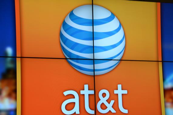 Video plans take shape for AT&amp;T as mobile phone customer growth slows